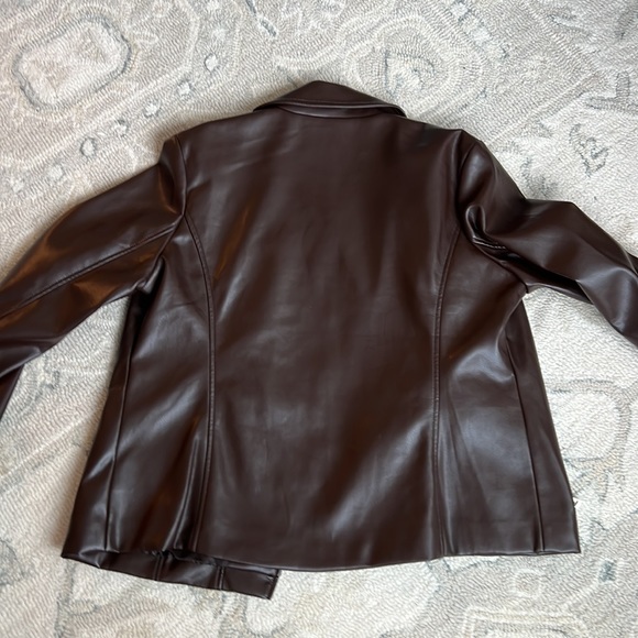 Walmart Time and Tru Women's Asymmetrical Faux Leather Jacket - Picture 6 of 6